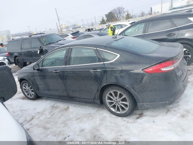 3FA6P0PU9JR282371 Ford Fusion Energi Se Luxury