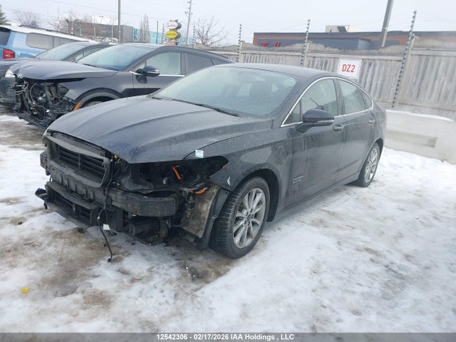 3FA6P0PU9JR282371 Ford Fusion Energi Se Luxury
