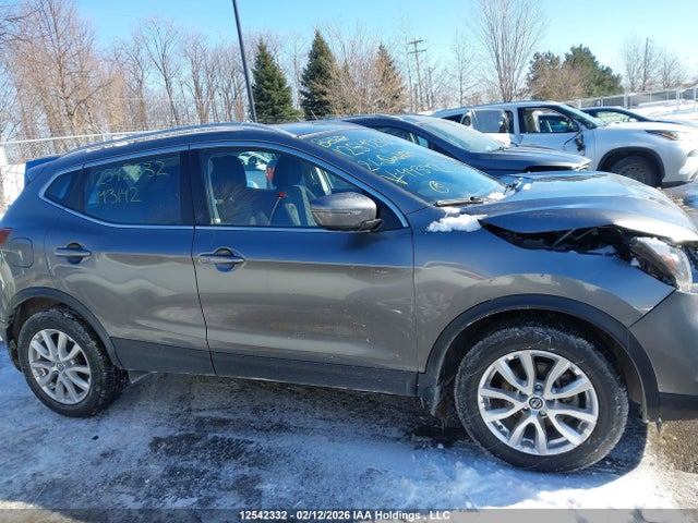 JN1BJ1BW4MW443142 Nissan QASHQAI