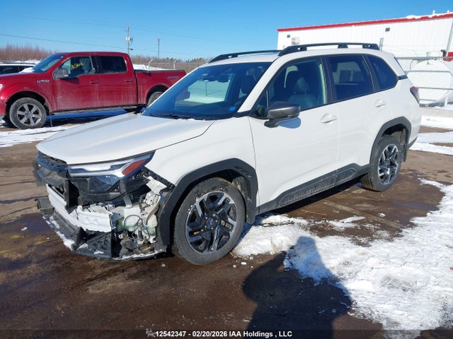 Subaru Forester Limited 2025 JF2SLDRC2SH554702 Image 2