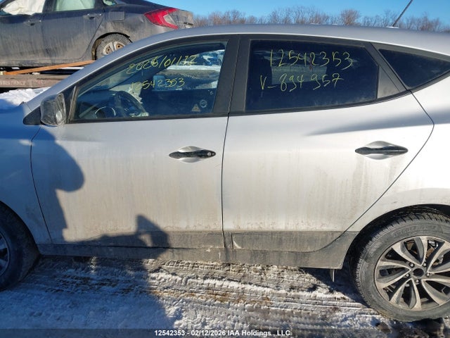 KM8JT3AF1EU894957 Hyundai TUCSON GLS
