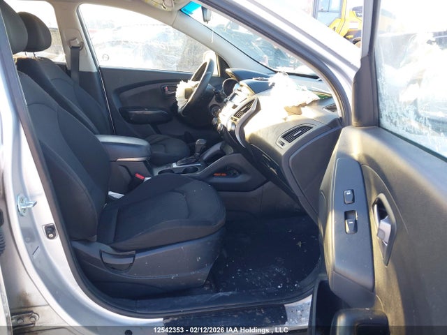 KM8JT3AF1EU894957 Hyundai TUCSON GLS