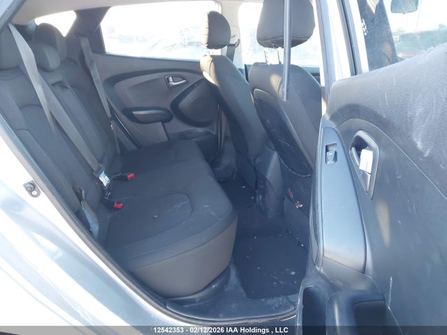 KM8JT3AF1EU894957 Hyundai TUCSON GLS
