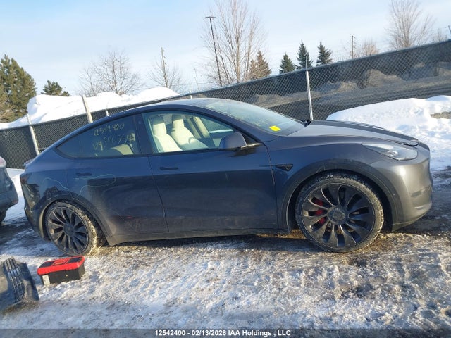 7SAYGDEF5NF390754 Tesla Model Y Performance