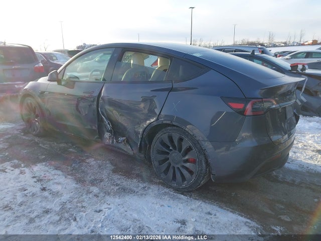 7SAYGDEF5NF390754 Tesla Model Y Performance