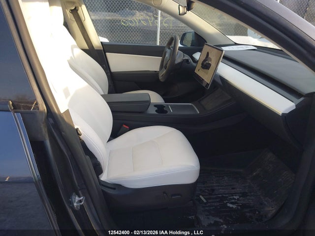 7SAYGDEF5NF390754 Tesla Model Y Performance