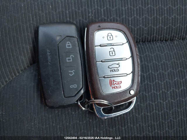 KMHD84LF2HU173598 Hyundai Elantra