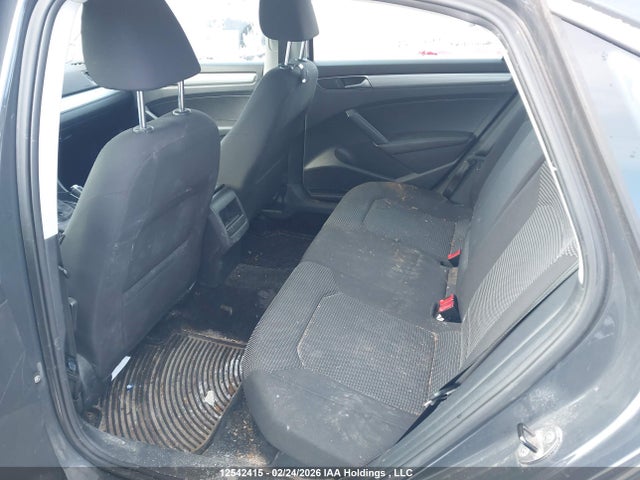 1VWAT7A3XHC082727 Volkswagen PASSAT S
