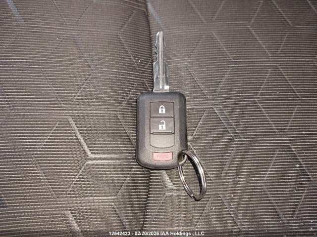 JA4AJUAU7PU601140 Mitsubishi RVR