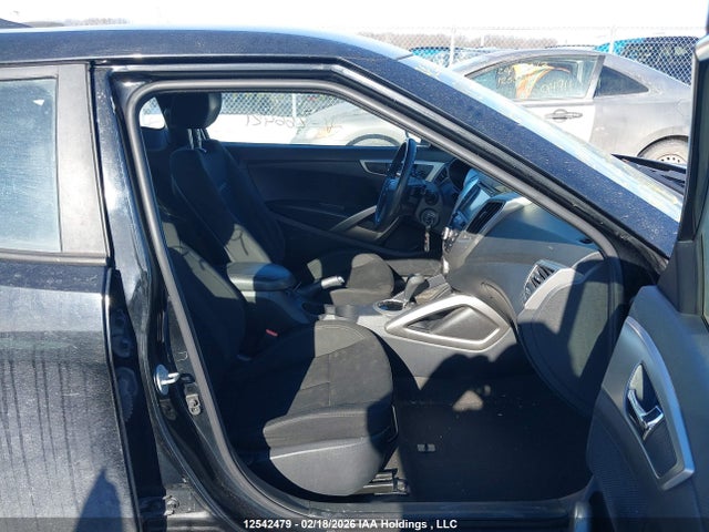 KMHTC6AD4GU266421 Hyundai Veloster