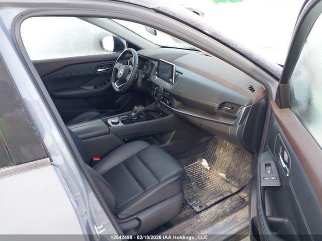 JN8BT3BB4PW212573 Nissan ROGUE SV