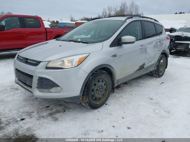 1FMCU9G95FUC51894 Ford ESCAPE SE