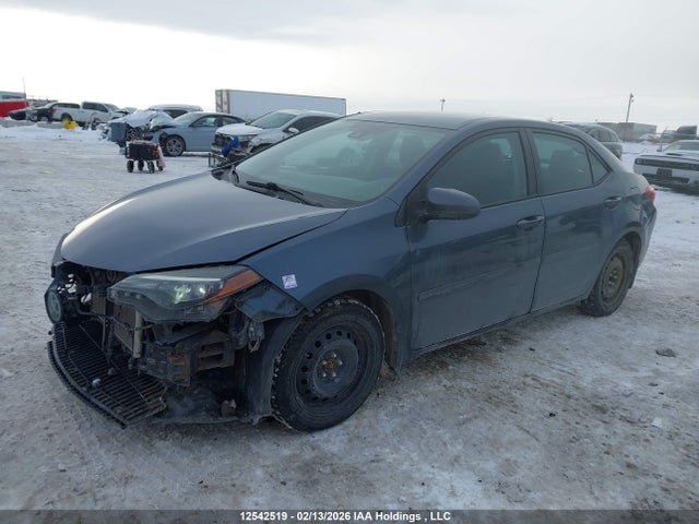 2T1BURHE6JC964823 Toyota COROLLA LE