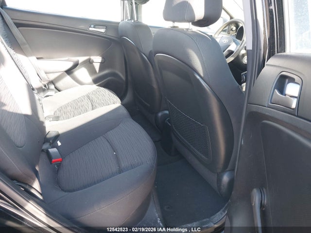 KMHCT5AE9HU366499 Hyundai ACCENT SE
