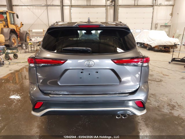 5TDLZRBH1MS154083 Toyota Highlander Xse
