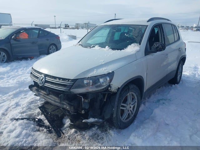 WVGNV7AX1HK031880 Volkswagen Tiguan Wolfsburg