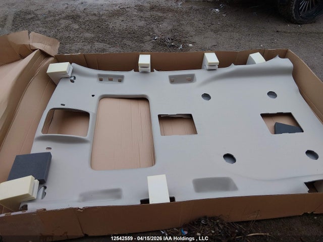 1GNSKJKC1KR249364 Chevrolet Suburban K1500 Premier