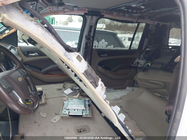 1GNSKJKC1KR249364 Chevrolet Suburban K1500 Premier