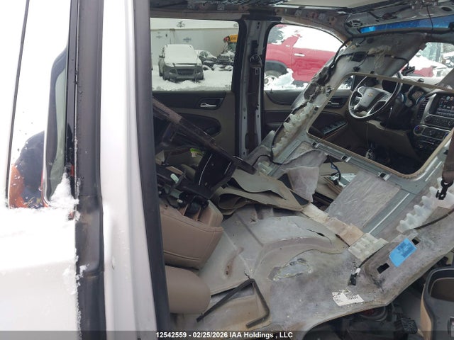 1GNSKJKC1KR249364 Chevrolet Suburban K1500 Premier