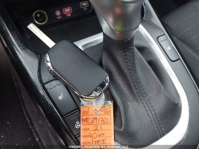 3KPF54AD1ME391760 KIA FORTE EX