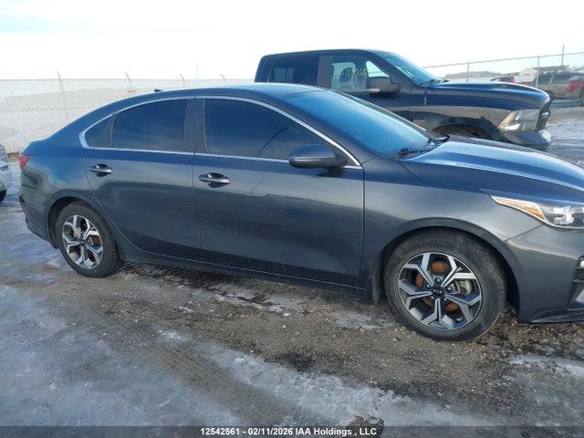 3KPF54AD1ME391760 KIA FORTE EX