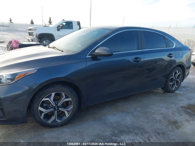 3KPF54AD1ME391760 KIA FORTE EX
