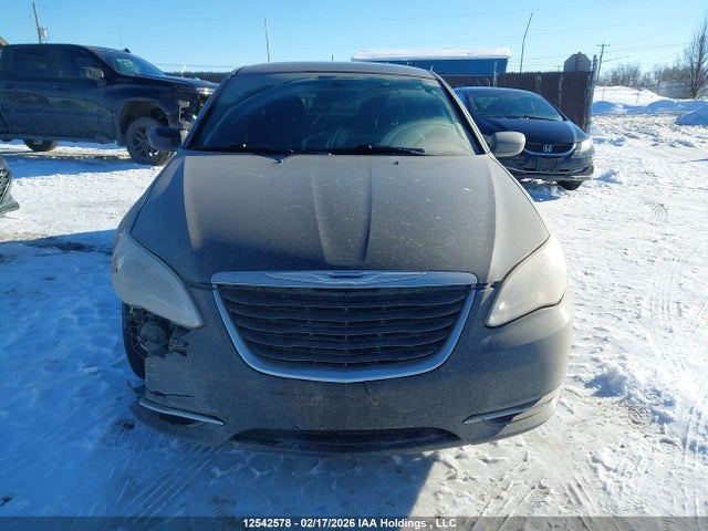 Chrysler 200 LX 2014 1C3CCBAB6EN229782 Image 12