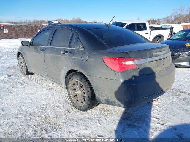 Chrysler 200 LX 2014 1C3CCBAB6EN229782 Image 3