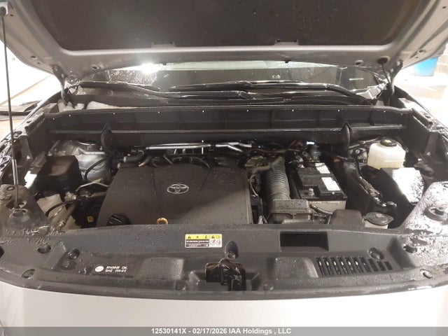 Toyota Highlander Limited 2022 5TDFZRBH4NS203811 Image 10