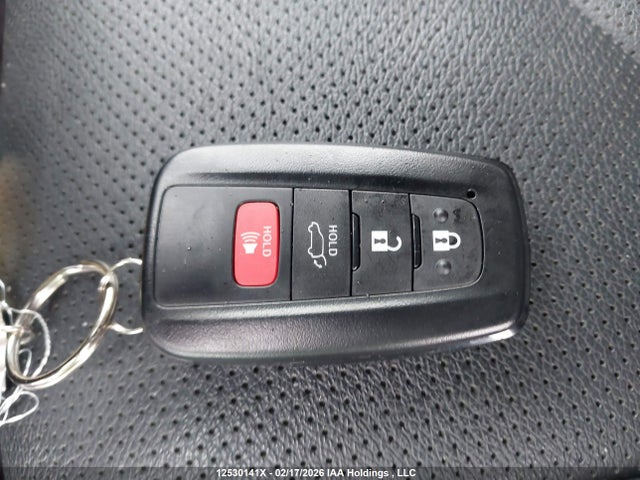 Toyota Highlander Limited 2022 5TDFZRBH4NS203811 Image 11