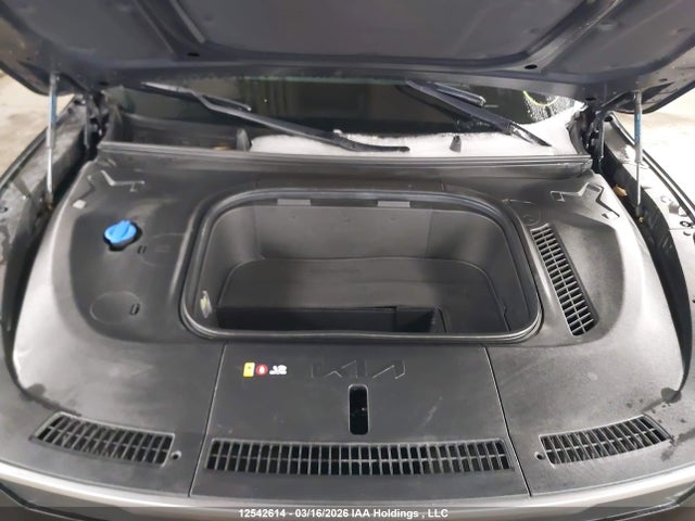 KNDAFFS54R6042812 KIA Ev9 Wind