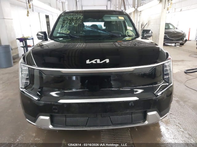 KNDAFFS54R6042812 KIA Ev9 Wind