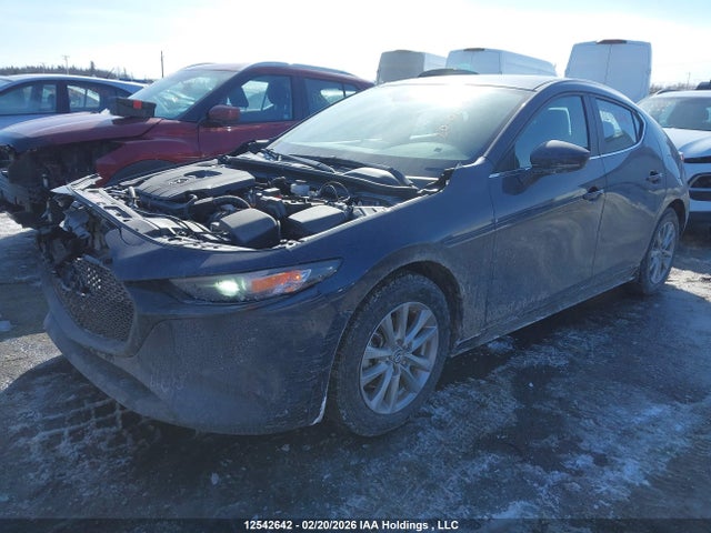 12542642 :رقم المزاد ، JM1BPAKM0S1770528 vin ، 2025 Mazda Mazda3 Gx مزاد بيع