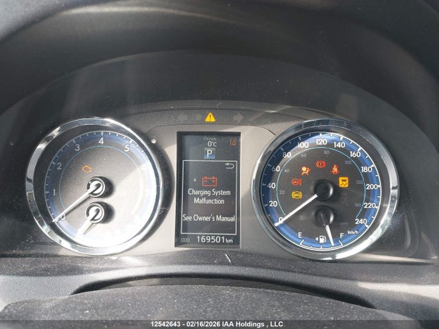 2T1BURHE9KC140431 Toyota Corolla