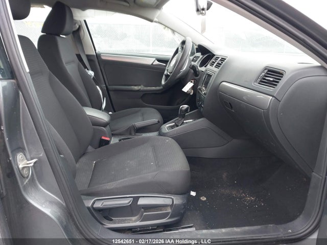 3VW2B7AJ3HM412034 Volkswagen Jetta