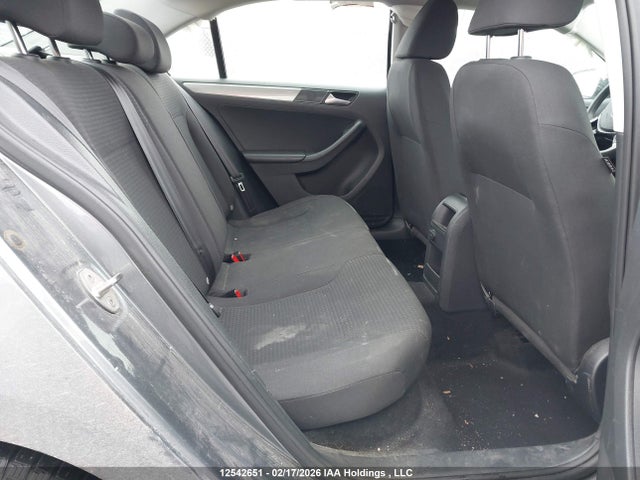 3VW2B7AJ3HM412034 Volkswagen Jetta