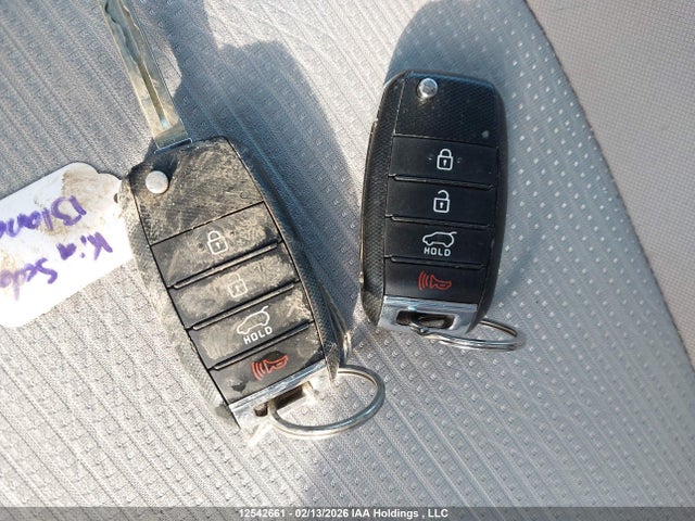 12542661 :رقم المزاد ، KNDMB5C18L6579575 vin ، 2020 Kia Sedona Lx/ex مزاد بيع