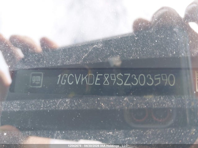 1GCVKDE89SZ303590 Chevrolet Silverado 1500 4wd Lt