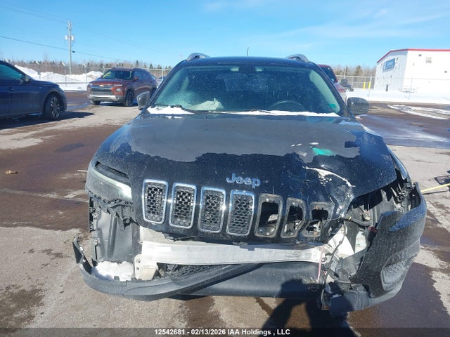 1C4PJLAB9KD242505 Jeep Cherokee Sport