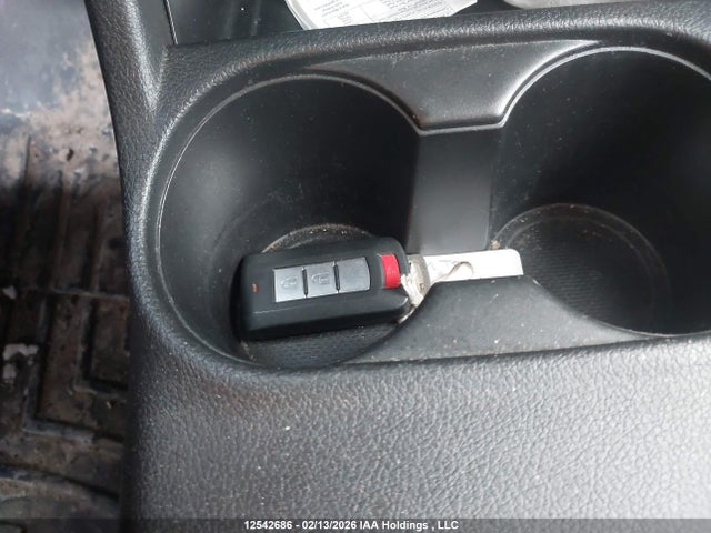 JA4JZ3AX4EZ603506 Mitsubishi Outlander Se