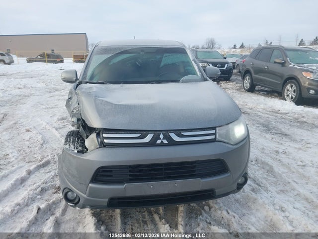 JA4JZ3AX4EZ603506 Mitsubishi Outlander Se
