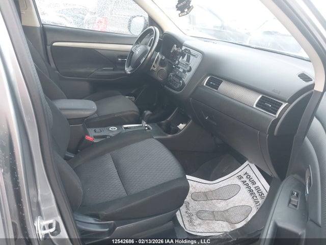 JA4JZ3AX4EZ603506 Mitsubishi Outlander Se