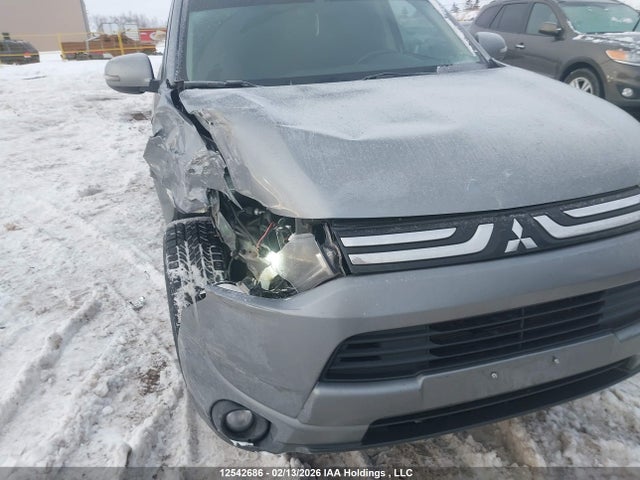 JA4JZ3AX4EZ603506 Mitsubishi Outlander Se