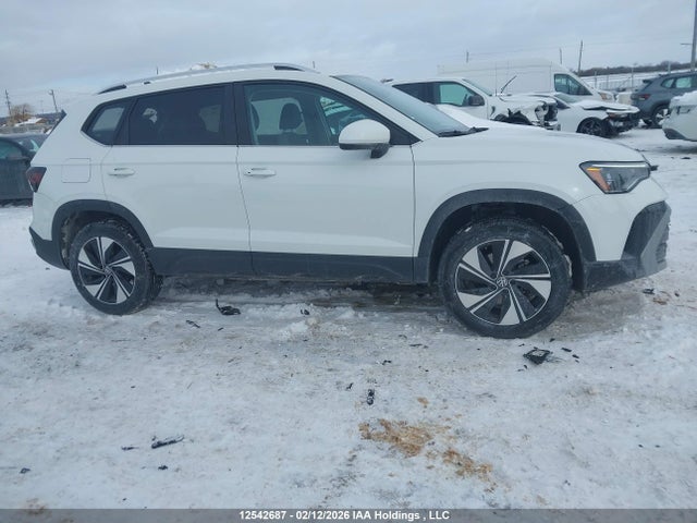 Volkswagen TAOS SE 2026 3VVUC7B22TM035058 Image 13