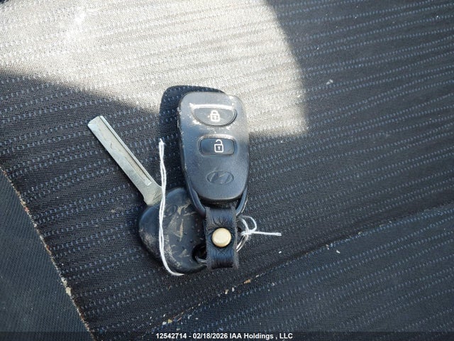 KMHCT5AE1GU238160 Hyundai ACCENT GL
