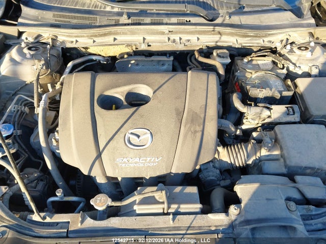 3MZBM1L78FM229475 Mazda 3 TOURING