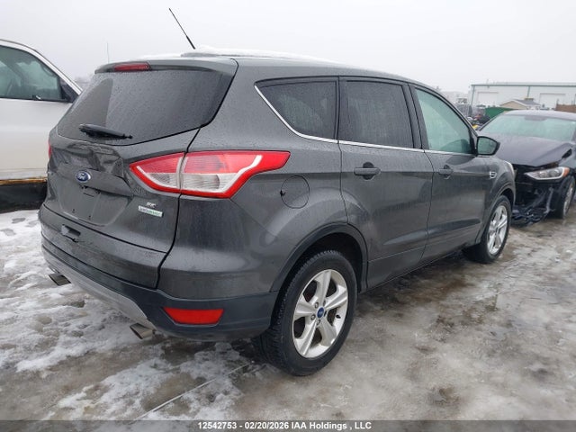 1FMCU0GX7FUC38087 Ford ESCAPE SE