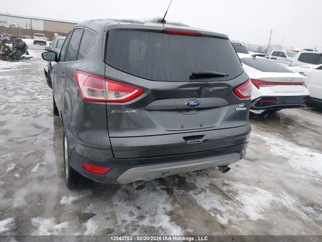 1FMCU0GX7FUC38087 Ford ESCAPE SE