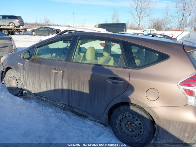 Toyota PRIUS V 2017 JTDZN3EU3HJ071107 Image 14