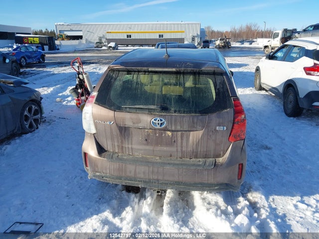 Toyota PRIUS V 2017 JTDZN3EU3HJ071107 Image 16